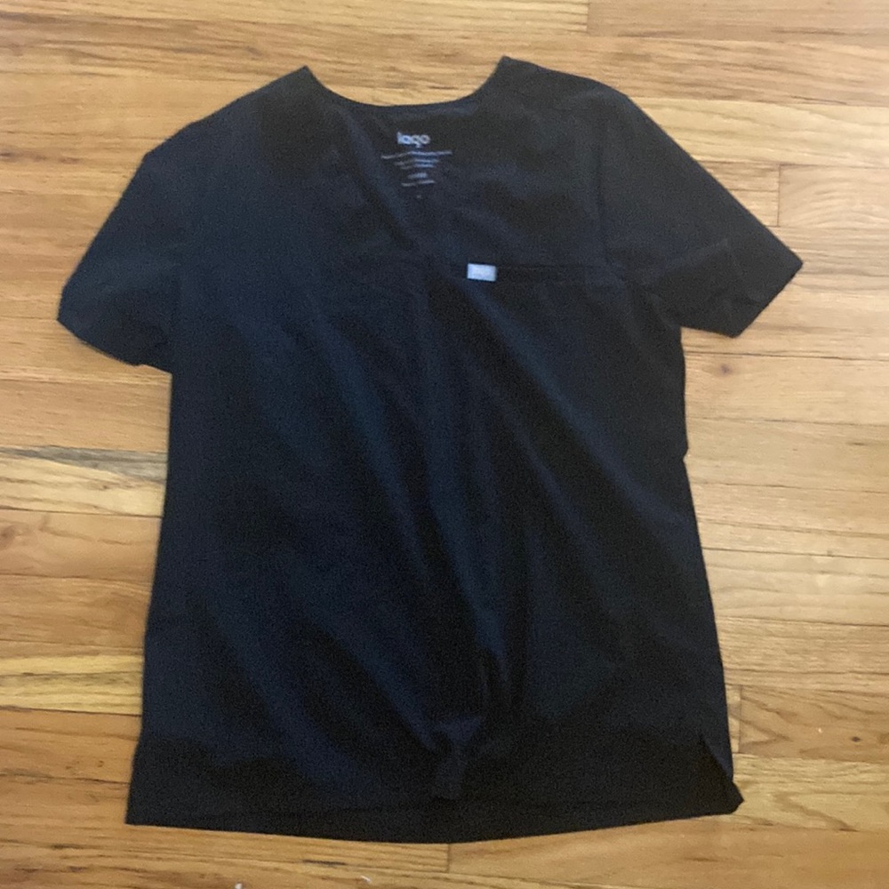 Lago scrub top
